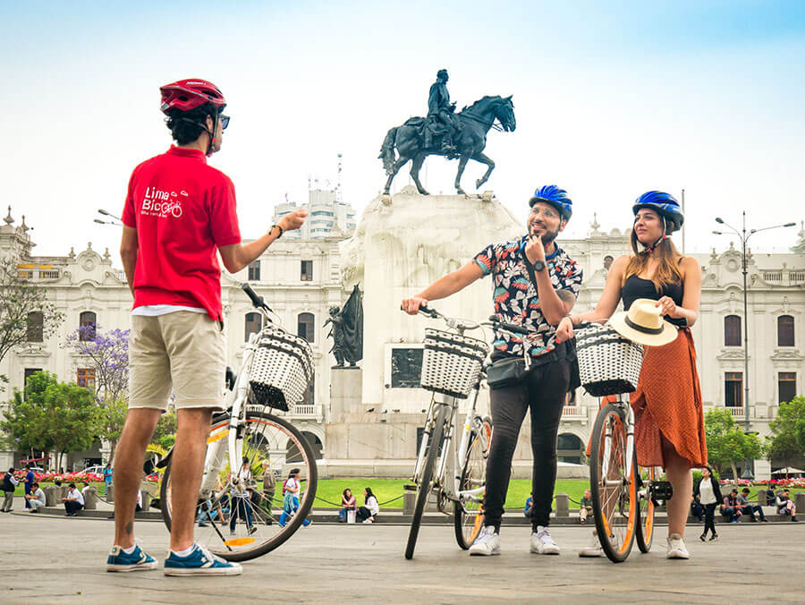 Lima Downtown by bike