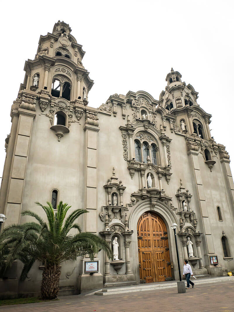 Lima Downtown by bike